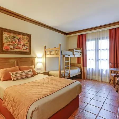 Hotel Portaventura El Paso: Theme Park Access Included 4*