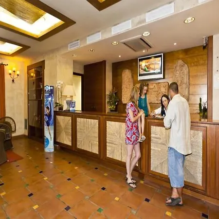 Hotel Portaventura El Paso: Theme Park Access Included 4*